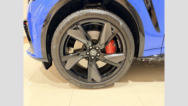 2023 認定中古車 Jaguar F-Pace ウルトラブルー P550 AWD（オートマチック） SVR