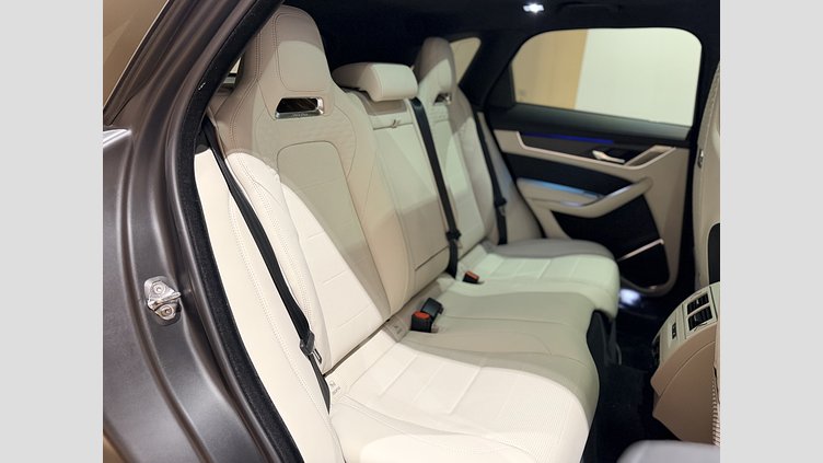 2023 認定中古車 Jaguar F-Pace ウルトラブルー P550 AWD（オートマチック） SVR