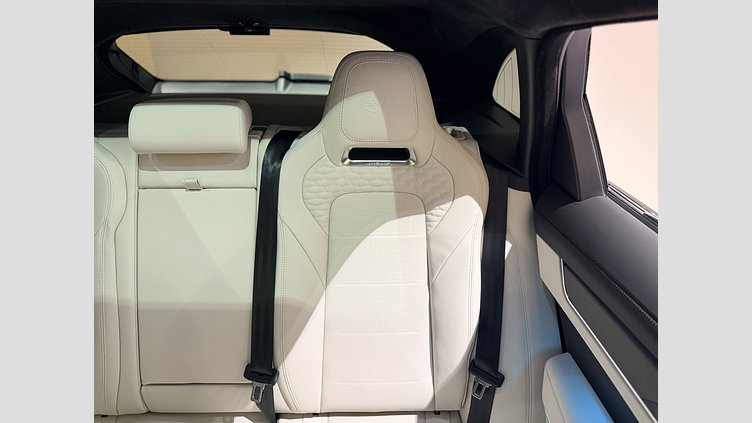 2023 認定中古車 Jaguar F-Pace ウルトラブルー P550 AWD（オートマチック） SVR