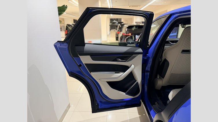 2023 認定中古車 Jaguar F-Pace ウルトラブルー P550 AWD（オートマチック） SVR