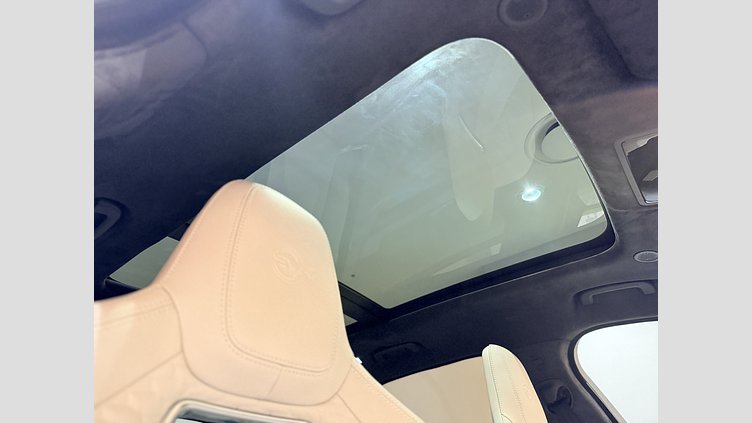 2023 認定中古車 Jaguar F-Pace ウルトラブルー P550 AWD（オートマチック） SVR