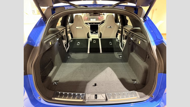 2023 認定中古車 Jaguar F-Pace ウルトラブルー P550 AWD（オートマチック） SVR