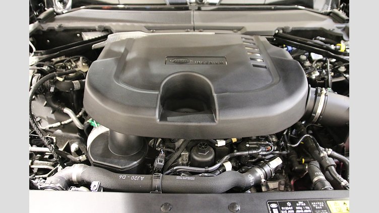 2024 認定中古車 Land Rover Defender 110 サントリーニブラック D350 ディーゼルマイルドハイブリッド X-Dynamic HSE