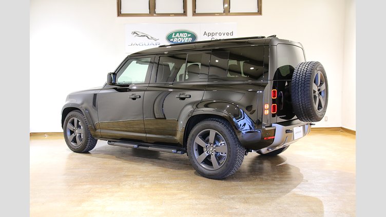 2024 認定中古車 Land Rover Defender 110 サントリーニブラック D350 ディーゼルマイルドハイブリッド X-Dynamic HSE