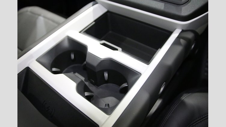 2024 認定中古車 Land Rover Defender 110 サントリーニブラック D350 ディーゼルマイルドハイブリッド X-Dynamic HSE