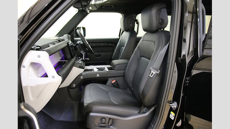 2024 認定中古車 Land Rover Defender 110 サントリーニブラック D350 ディーゼルマイルドハイブリッド X-Dynamic HSE