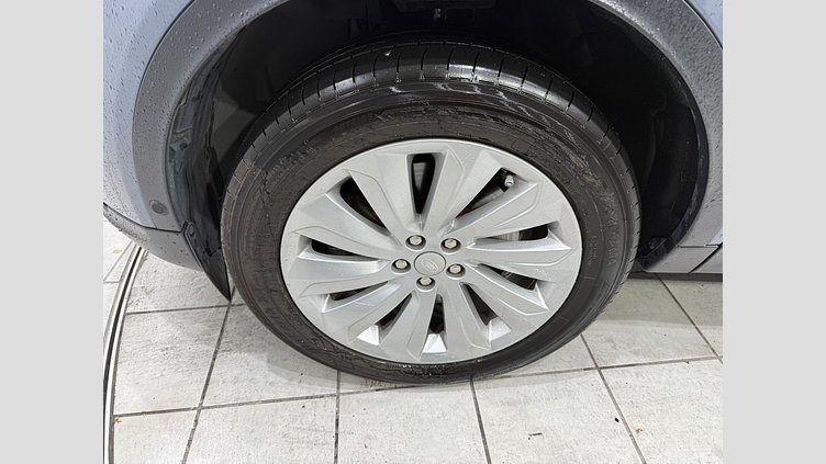 2019 認定中古車 Land Rover Discovery Sport バイロンブルー P200 AWD（オートマチック） SE P200