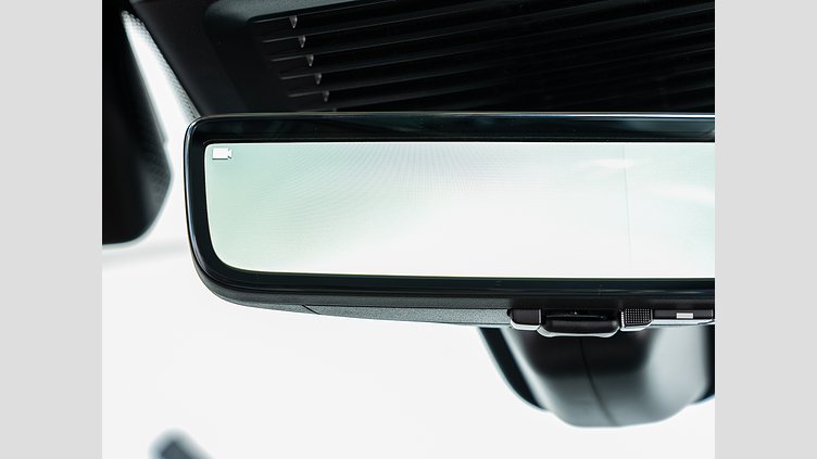 2025 認定中古車 Land Rover Range Rover Sport オストゥーニパールホワイト D300マイルドハイブリッド Dynamic SE D300