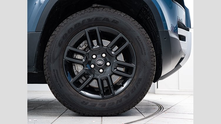 2023 認定中古車 Land Rover Defender 110 タスマンブルー D300 AWD（AT） S　D300　コイルサスペンション装着車