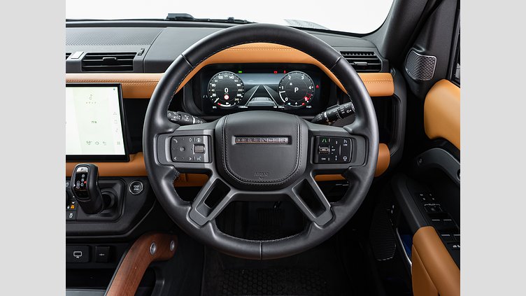 2024 認定中古車 Land Rover Defender 110 サントリーニブラック D300 AWD（AT） X-DYNAMIC HSE D300 エアサスペンション