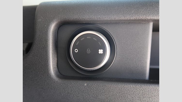 2017 認定中古車 Land Rover Discovery Sport Yulong White 2.0 litre i4D Diesel HSE