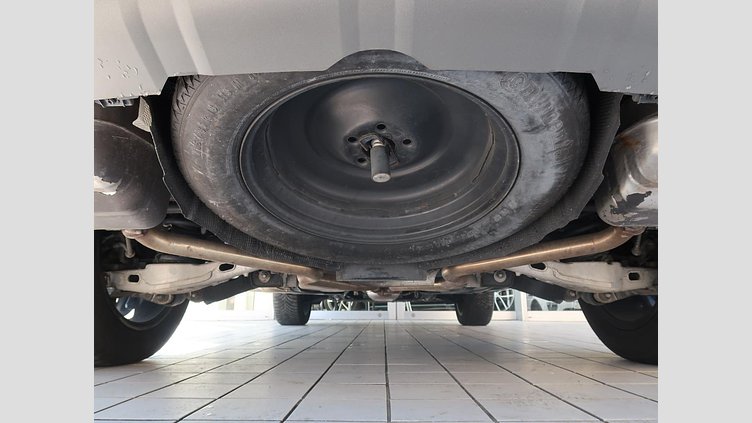 2017 認定中古車 Land Rover Discovery Sport Yulong White 2.0 litre i4D Diesel HSE