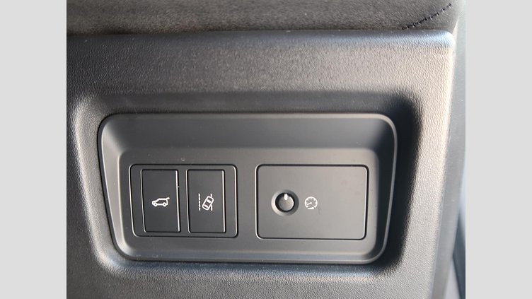 2017 認定中古車 Land Rover Discovery Sport Yulong White 2.0 litre i4D Diesel HSE