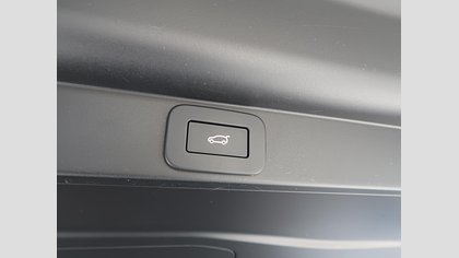 Range Rover 24
