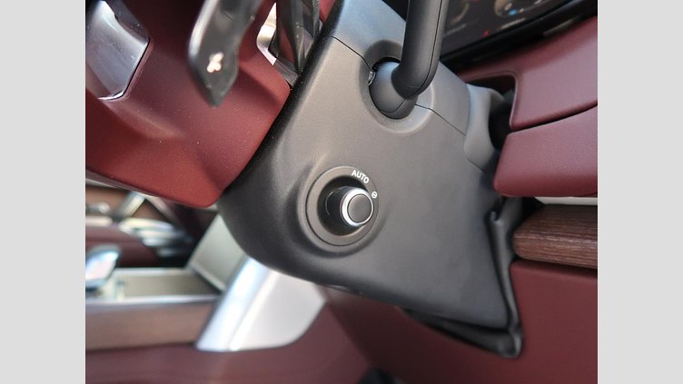 2023 認定中古車 Land Rover Range Rover カルパチアングレイ D300 AWD MHEV（AT） スタンダードホイールベース HSE