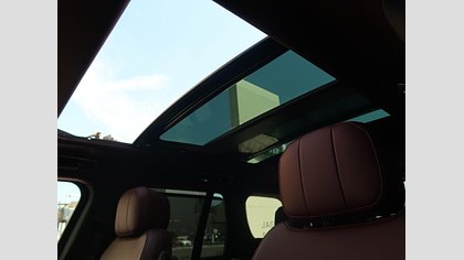 Range Rover 44