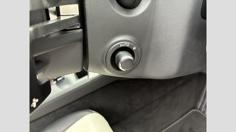 2023 認定中古車 Land Rover Discovery Sport ヴァレジネブルー D200マイルドハイブリッド（ディーゼル） 標準ホイール DYNAMIC SE