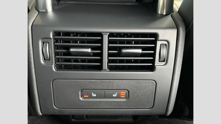 2024 認定中古車 Land Rover Discovery フジホワイト D350マイルドハイブリッド（ディーゼル） Dynamic SE