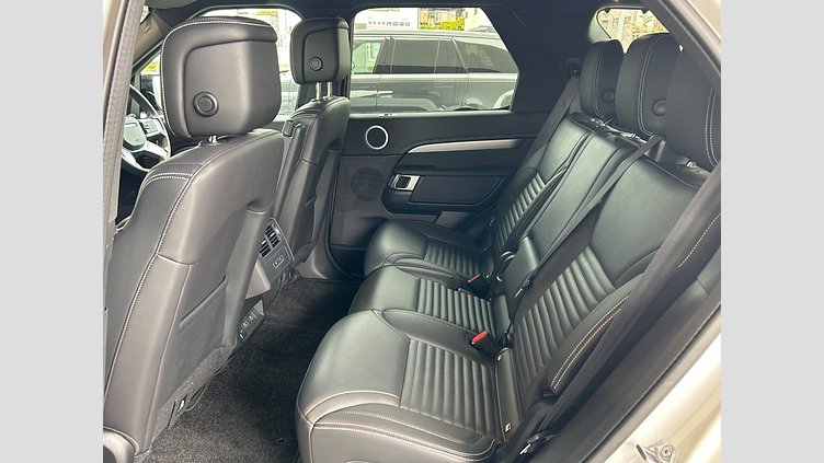 2024 認定中古車 Land Rover Discovery フジホワイト D350マイルドハイブリッド（ディーゼル） Dynamic SE