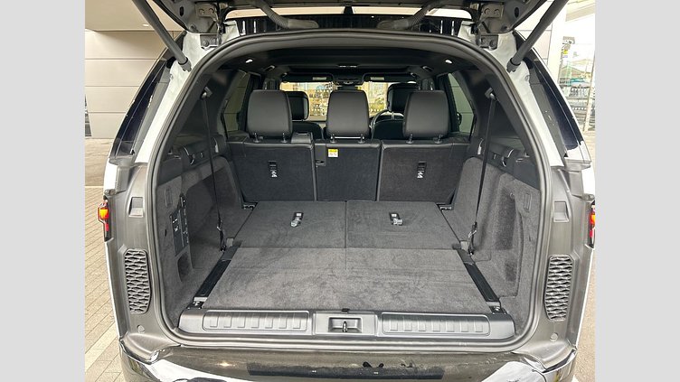 2024 認定中古車 Land Rover Discovery フジホワイト D350マイルドハイブリッド（ディーゼル） Dynamic SE