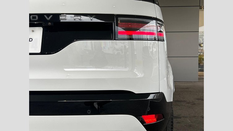 2024 認定中古車 Land Rover Discovery フジホワイト D350マイルドハイブリッド（ディーゼル） Dynamic SE
