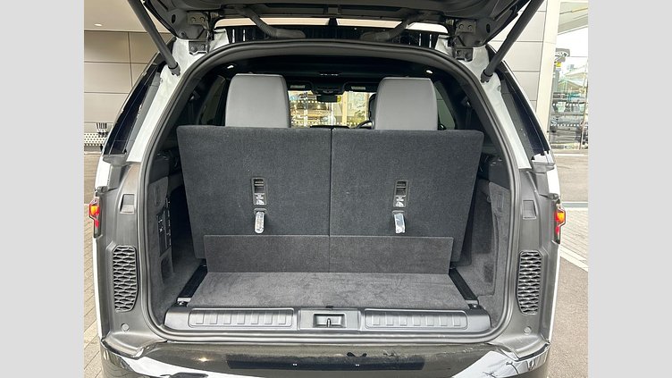 2024 認定中古車 Land Rover Discovery フジホワイト D350マイルドハイブリッド（ディーゼル） Dynamic SE