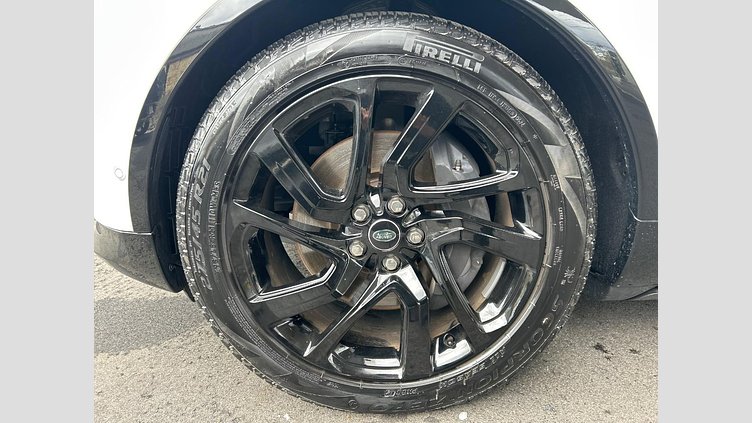 2024 認定中古車 Land Rover Discovery フジホワイト D350マイルドハイブリッド（ディーゼル） Dynamic SE