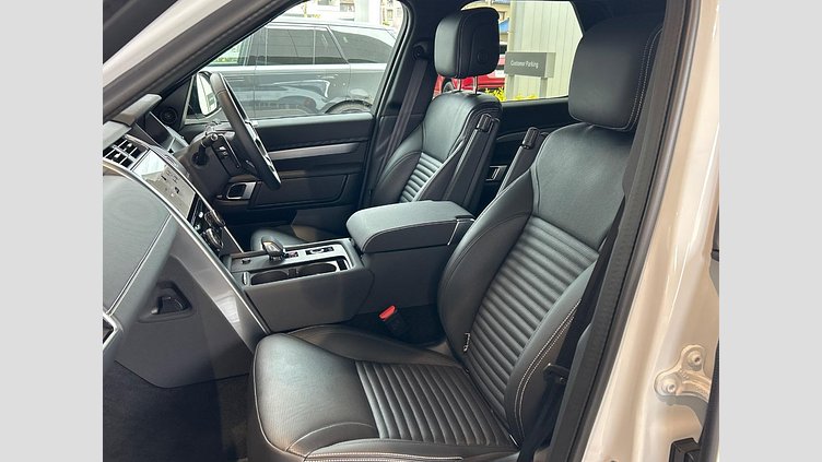 2024 認定中古車 Land Rover Discovery フジホワイト D350マイルドハイブリッド（ディーゼル） Dynamic SE