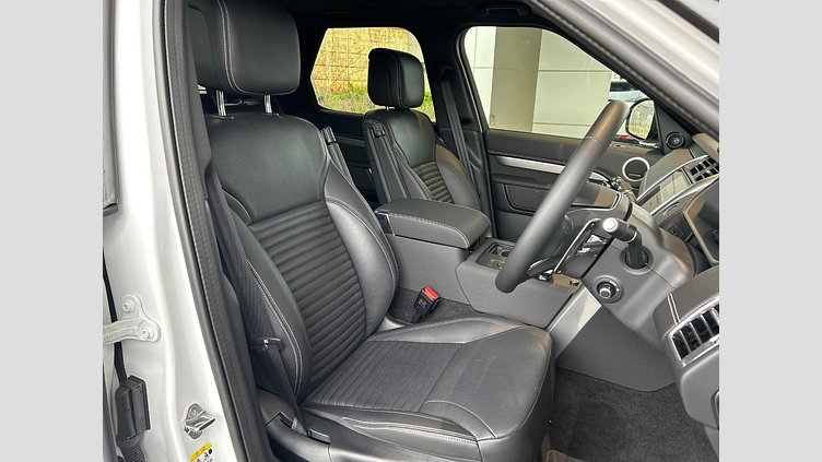 2024 認定中古車 Land Rover Discovery フジホワイト D350マイルドハイブリッド（ディーゼル） Dynamic SE