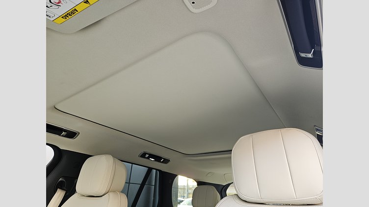 2024 認定中古車 Land Rover Range Rover バトゥミゴールド P550 AWD PHEV（AT） スタンダードホイールベース HSE