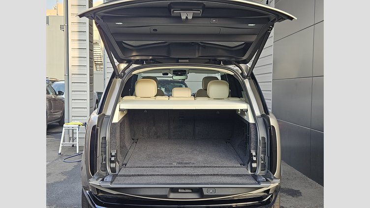 2024 認定中古車 Land Rover Range Rover バトゥミゴールド P550 AWD PHEV（AT） スタンダードホイールベース HSE