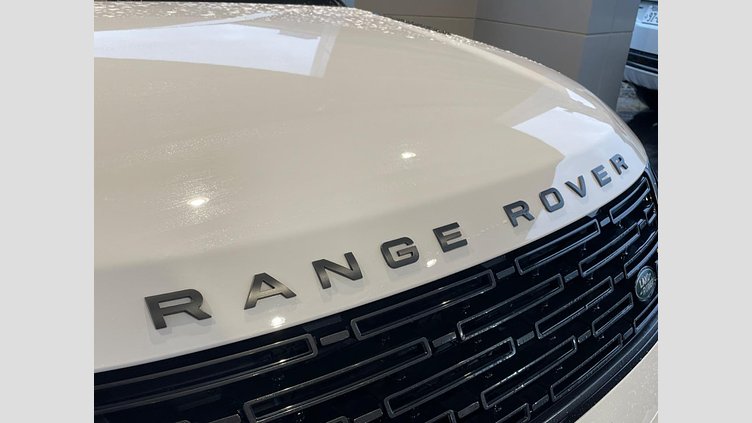 2024 認定中古車 Land Rover Range Rover Velar フジホワイト D200マイルドハイブリッド（ディーゼル） スタンダードホイールベース Dynamic SE