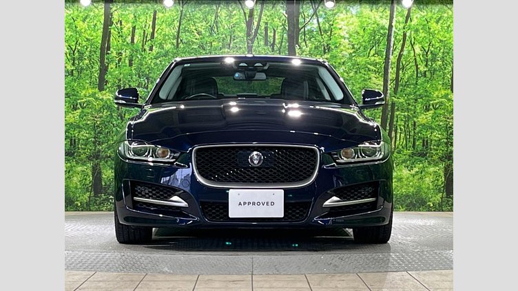 2017 認定中古車 Jaguar XE Loire Blue 2WD 8AT
 R-Sports