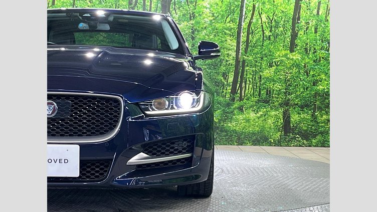 2017 認定中古車 Jaguar XE Loire Blue 2WD 8AT
 R-Sports