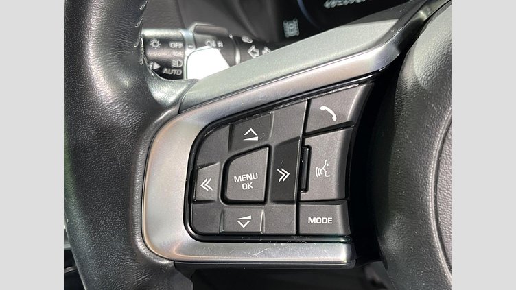 2017 認定中古車 Jaguar XE Loire Blue 2WD 8AT
 R-Sports