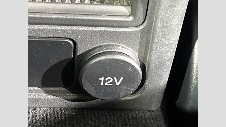 2017 認定中古車 Jaguar XE Loire Blue 2WD 8AT
 R-Sports