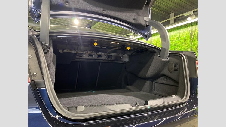 2017 認定中古車 Jaguar XE Loire Blue 2WD 8AT
 R-Sports