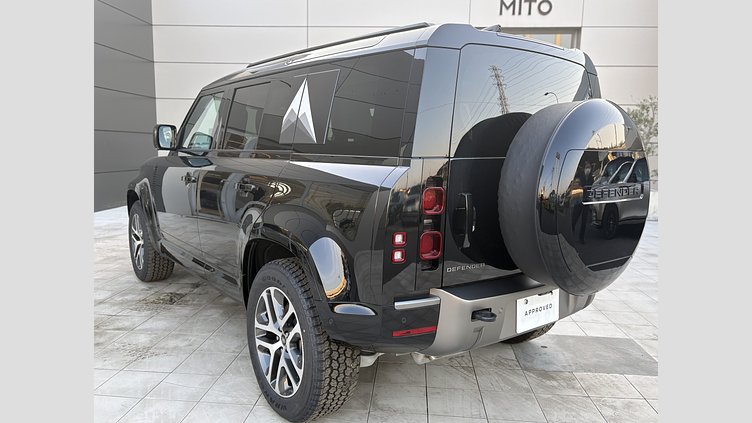 2024 認定中古車 Land Rover Defender 110 サントリーニブラック D350 ディーゼルマイルドハイブリッド X-Dynamic SE