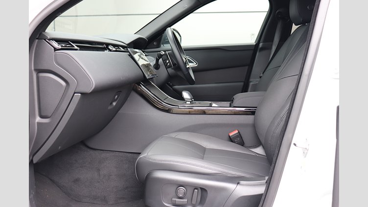 2024 認定中古車 Land Rover Range Rover Velar フジホワイト P400eプラグインハイブリッド（ガソリン） スタンダードホイールベース Dynamic SE