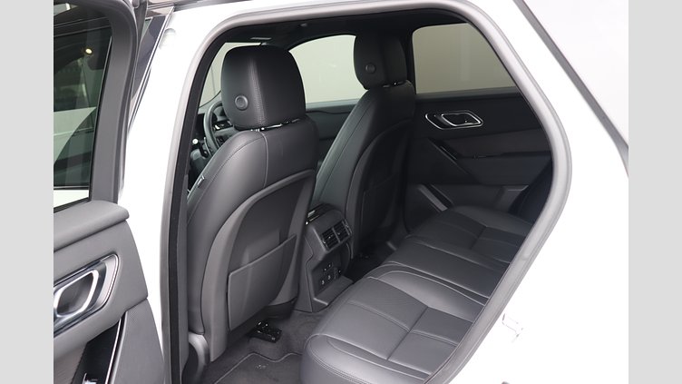 2024 認定中古車 Land Rover Range Rover Velar フジホワイト P400eプラグインハイブリッド（ガソリン） スタンダードホイールベース Dynamic SE