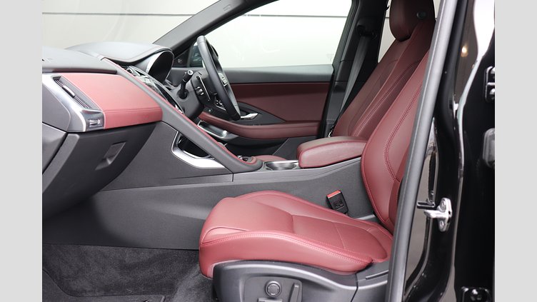 2024 認定中古車 Jaguar E-Pace サントリーニブラック D200マイルドハイブリッド（ディーゼル） R-DYNAMIC SE