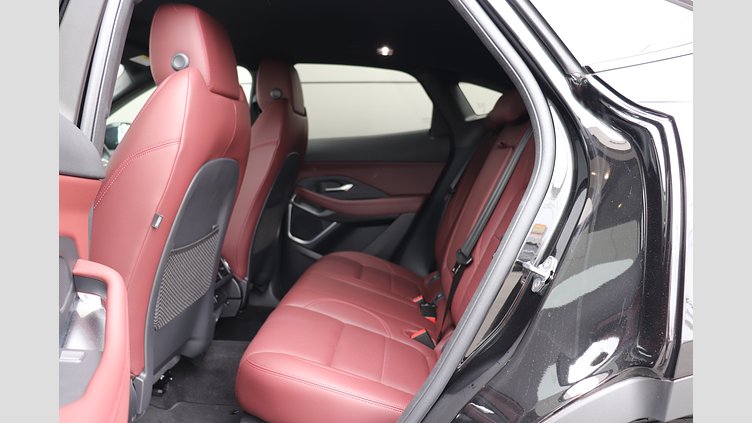 2024 認定中古車 Jaguar E-Pace サントリーニブラック D200マイルドハイブリッド（ディーゼル） R-DYNAMIC SE