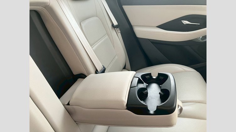 2018 認定中古車 Jaguar E-Pace シージアムブルー D180 オートマチック全輪駆動 S