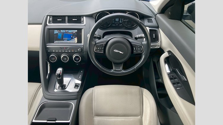 2018 認定中古車 Jaguar E-Pace シージアムブルー D180 オートマチック全輪駆動 S