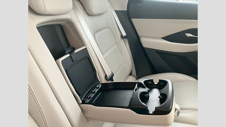 2018 認定中古車 Jaguar E-Pace シージアムブルー D180 オートマチック全輪駆動 S