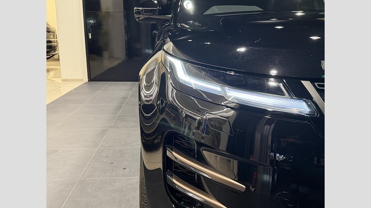 2024 認定中古車 Land Rover Range Rover Evoque サントリーニブラック D200マイルドハイブリッド（ディーゼル） Standard Wheelbase DYNAMIC SE