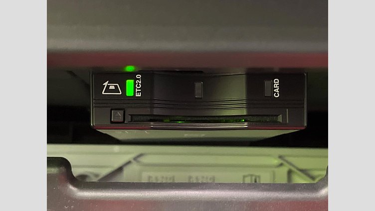 2021 認定中古車 Land Rover Defender 110 ユーロンホワイト D300 AWD（AT） S