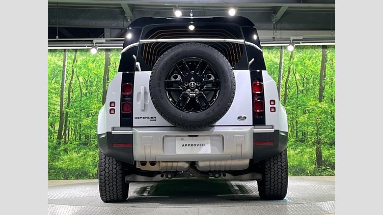 2021 認定中古車 Land Rover Defender 110 ユーロンホワイト D300 AWD（AT） S