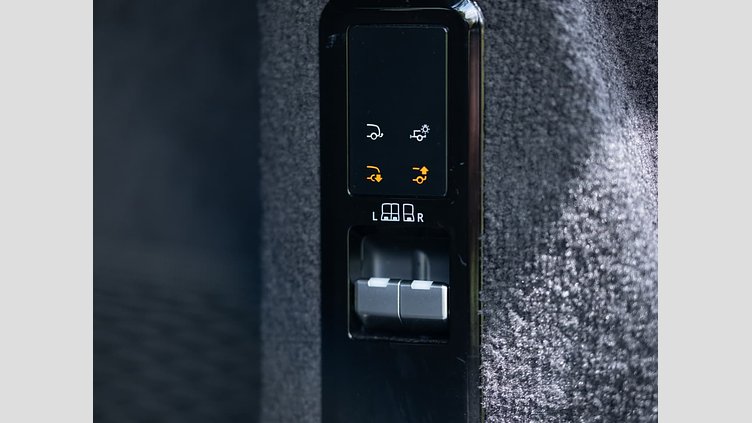 2024 Approved Land Rover Range Rover Sport Fuji White AWD Auto D350 Dynamic HSE