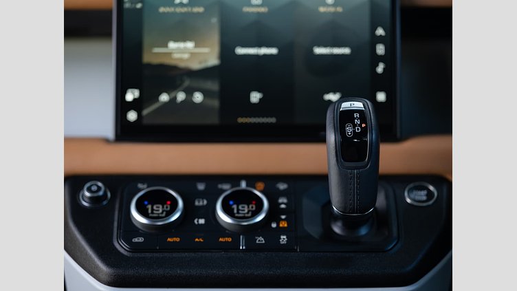 2024 Approved Land Rover Defender 90 Santorini Black 4WD Auto D300 HSE X-Dynamic